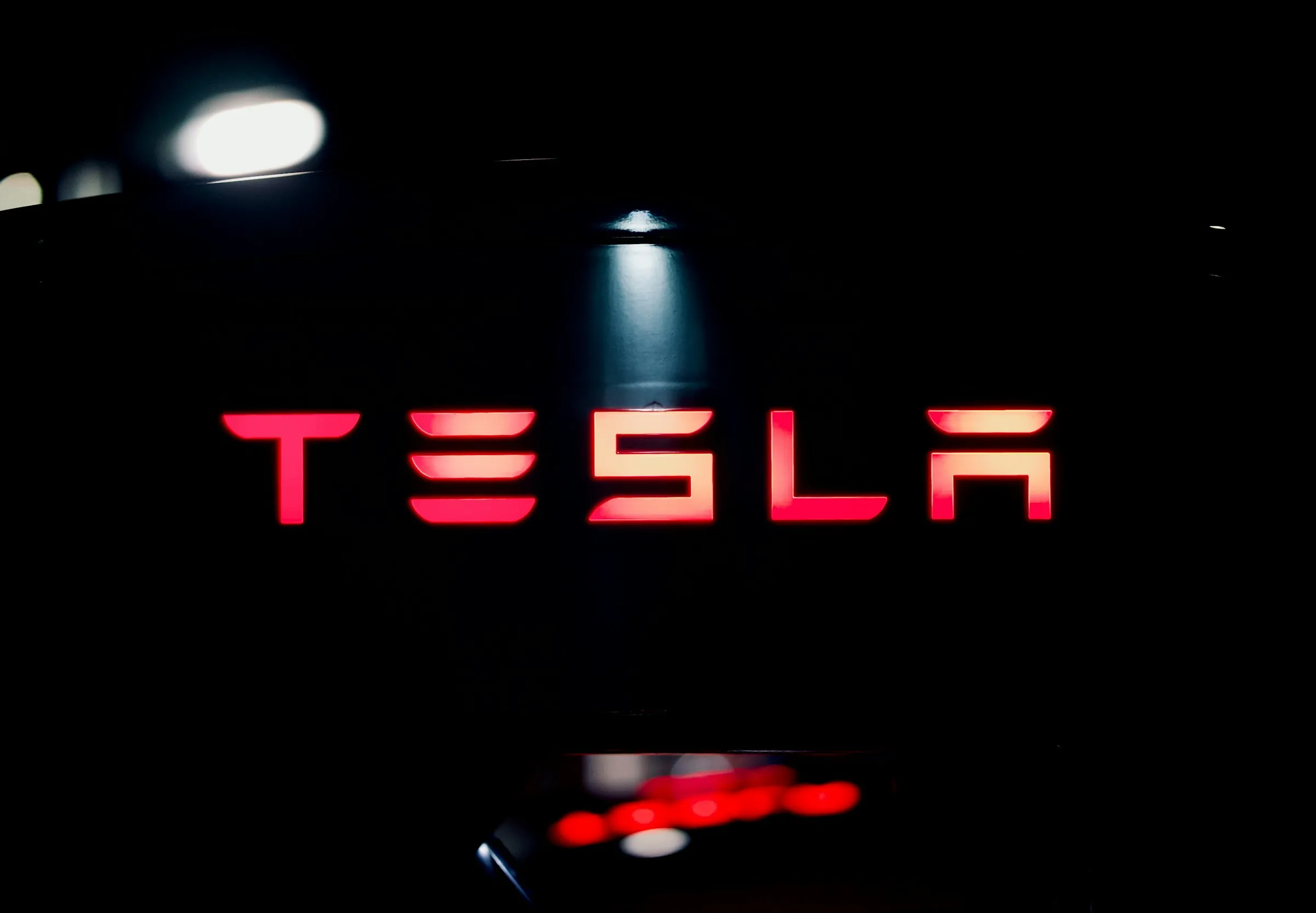 Why Did Tesla Have Its Worst Drop in Revenue and Shares in 2025?