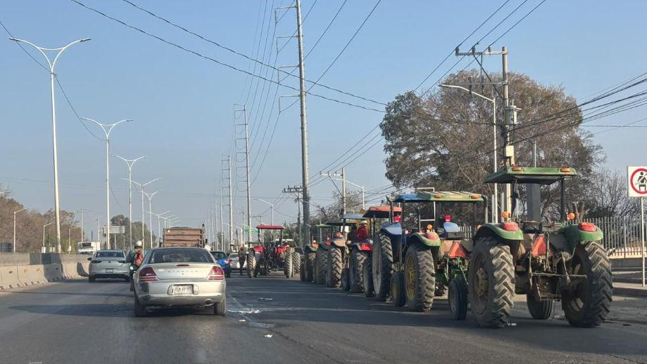 Are Roads Currently Impacted by Farmer Blockades in San Luis Potosí?