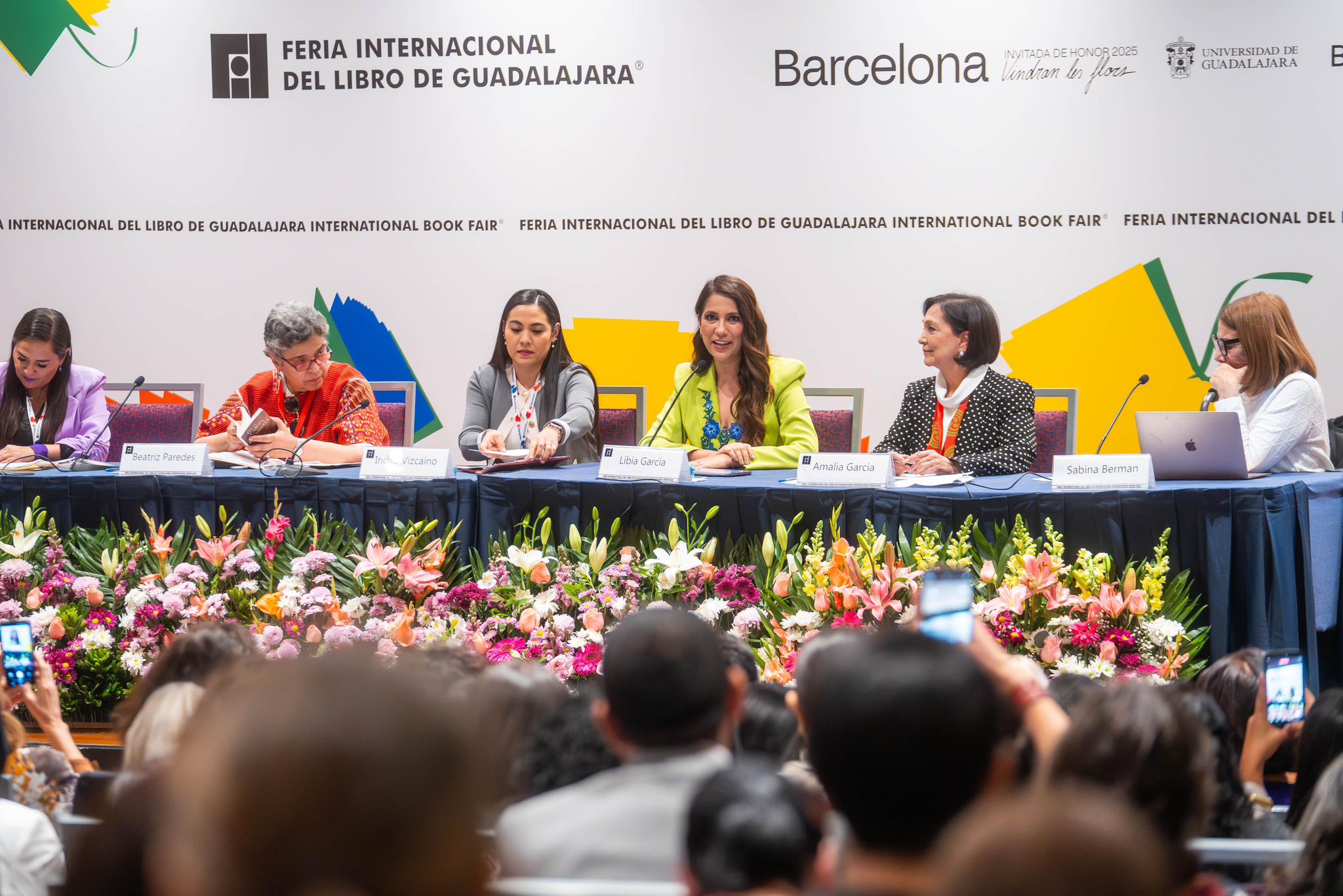 Libia Dennise Promotes Female Leadership at Women in Power Forum during FIL Guadalajara