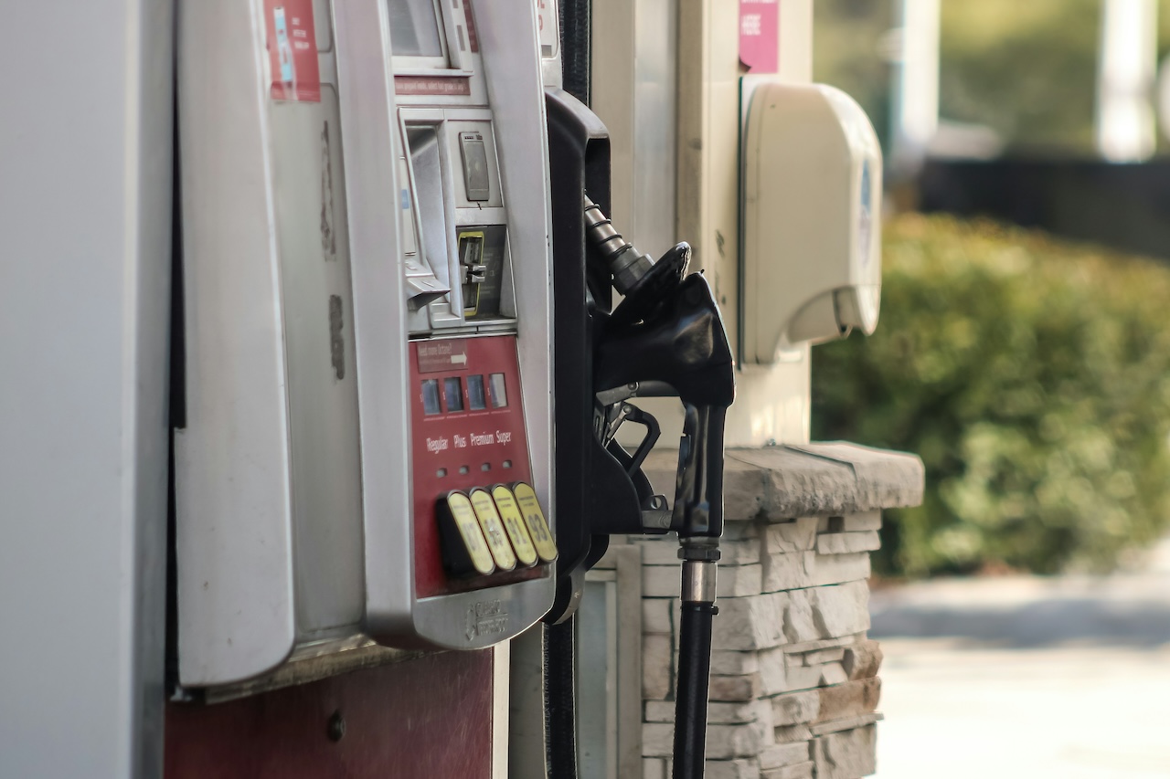 How Much Did Gasoline Prices Drop in Mexico in 2025?