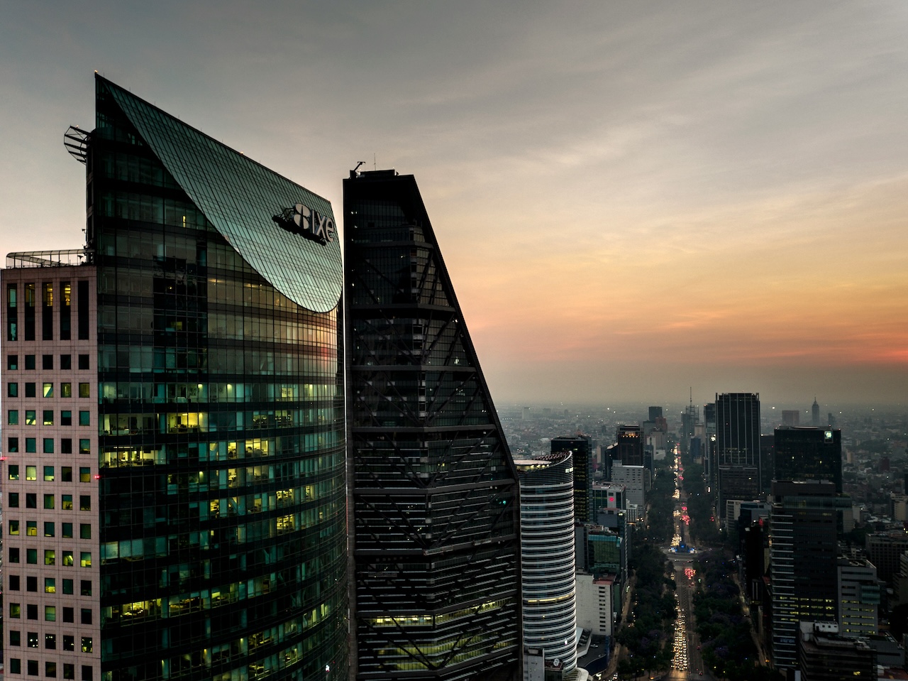 Banxico Raises Mexico Growth Forecast to 1.5%: What Changed?