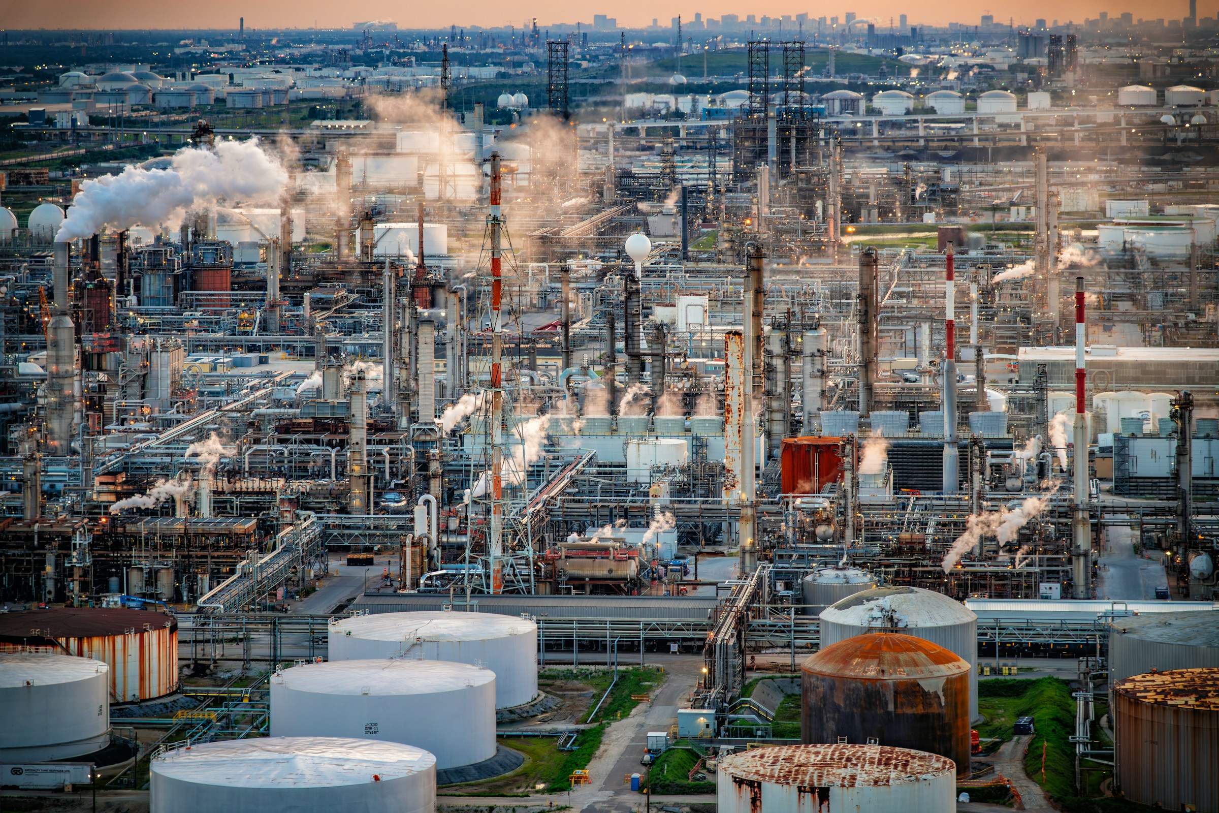 Mexico's Industry Grows Faster Than Its Operational Capacity